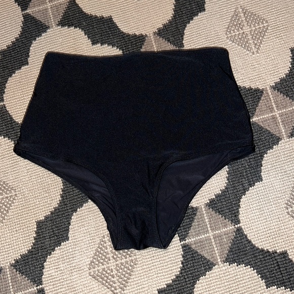 Forever 21 Other - High waisted bikini bottoms
